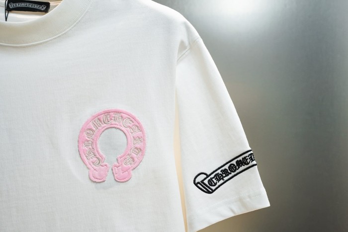 1:1 quality version Gothic Letter Print Back Full Circular Horseshoe Cross Embroidery Print T-shirt 2 colors 29306923