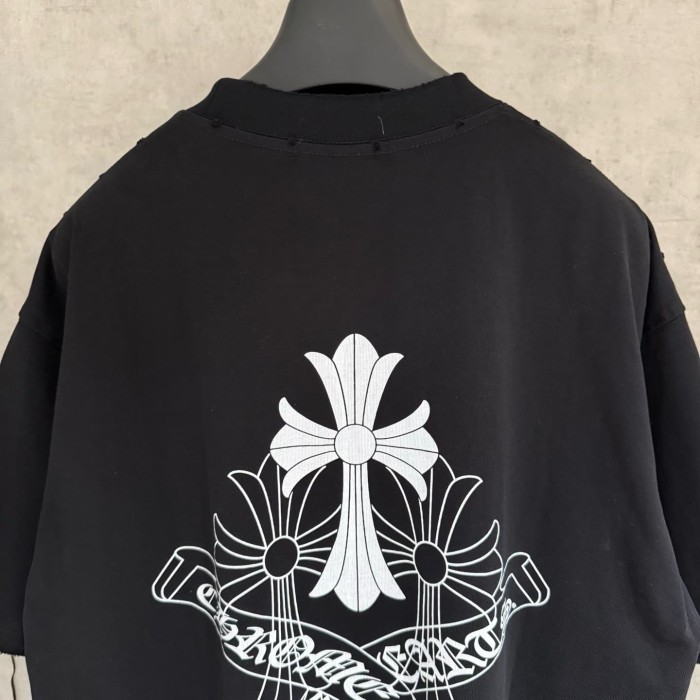 1:1 quality version Small Cross Ribbon Scroll Letter Back Large Ornate Floral Cross Interlaced Banner Gothic T-shirt 2 colors 29306939