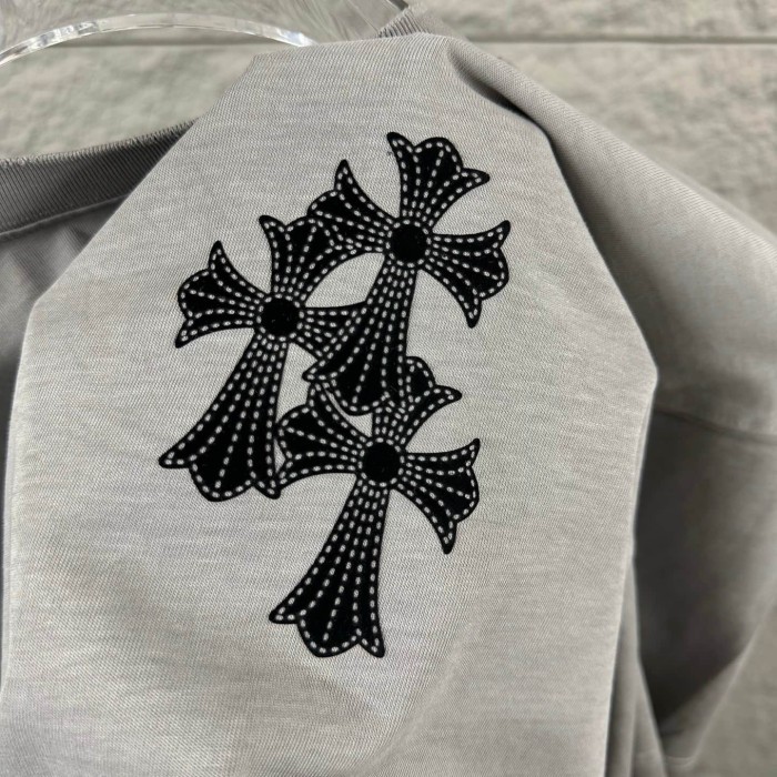 1:1 quality version Front Mini Triple Cross Logo Back Diamond Stacked Cross Gothic Script Print  T-shirt 4 colors 29306896