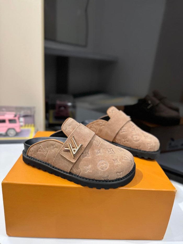 1:1 quality version Embossed Metal Logo Buckle Closed Toe Mule Slides 7 colors 29319389