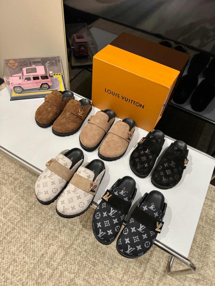 1:1 quality version Embossed Metal Logo Buckle Closed Toe Mule Slides 7 colors 29319389