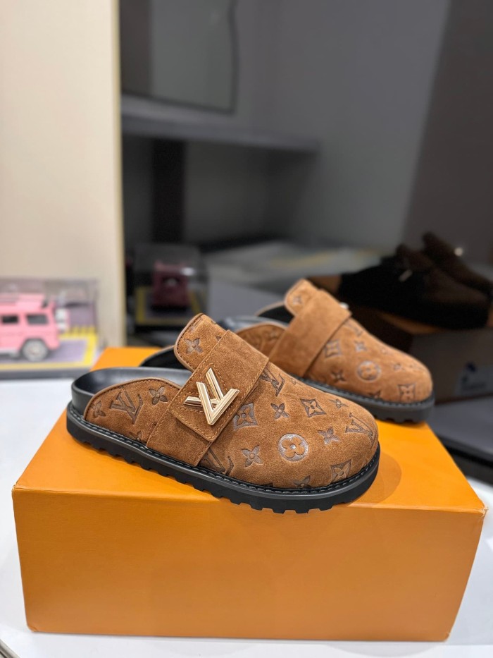 1:1 quality version Embossed Metal Logo Buckle Closed Toe Mule Slides 7 colors 29319389