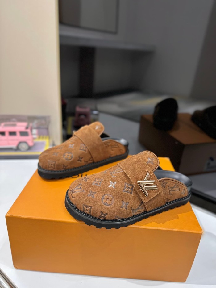 1:1 quality version Embossed Metal Logo Buckle Closed Toe Mule Slides 7 colors 29319389