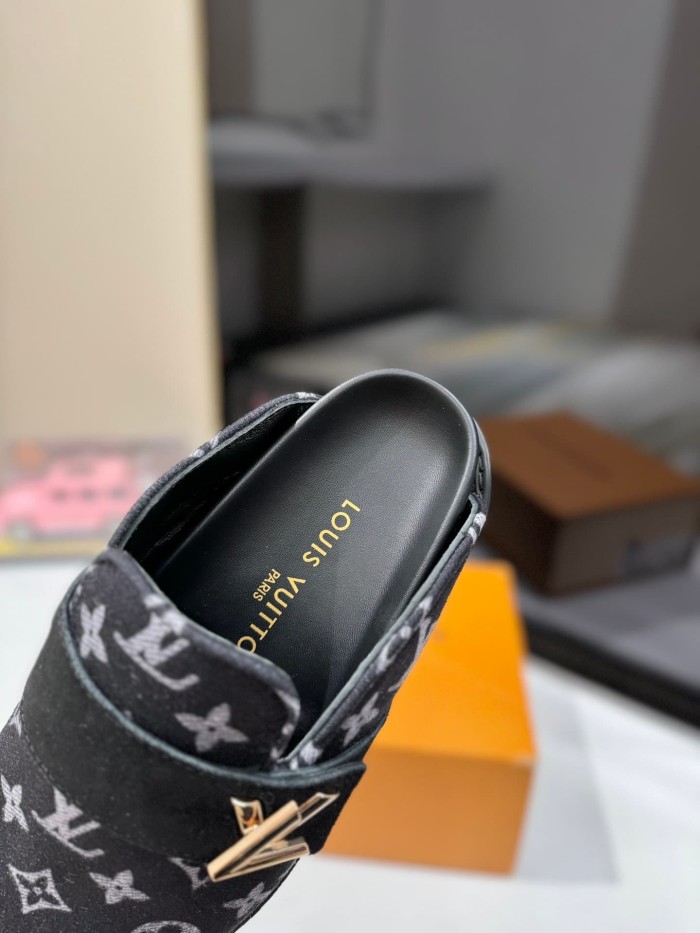 1:1 quality version Embossed Metal Logo Buckle Closed Toe Mule Slides 7 colors 29319389