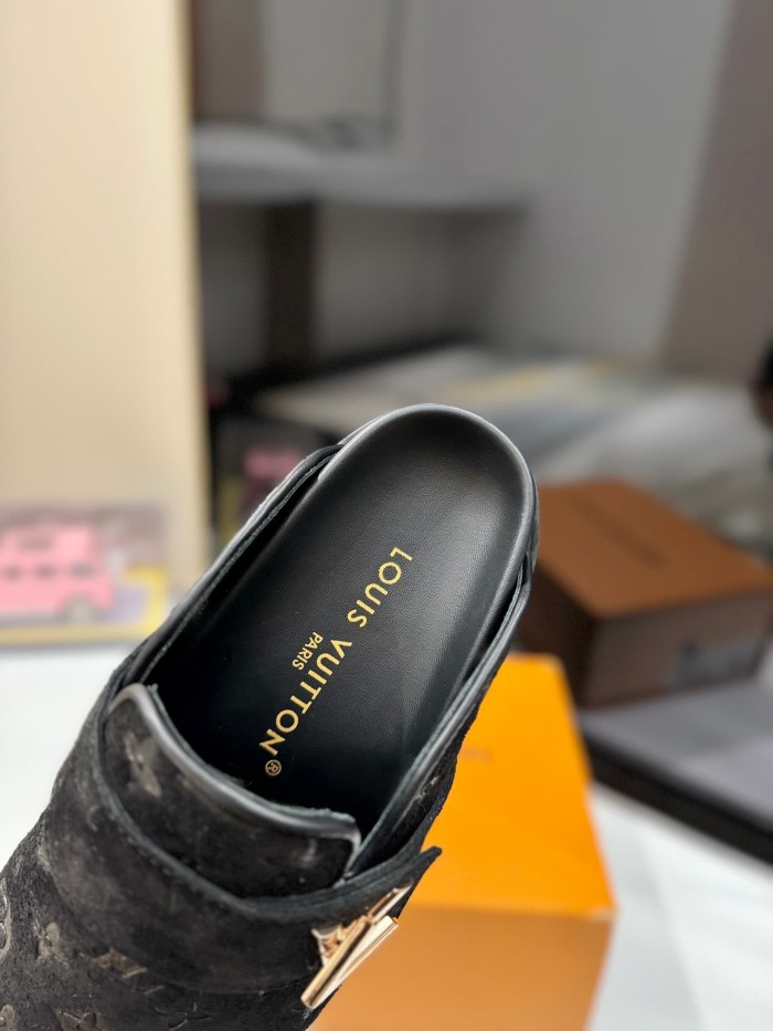 1:1 quality version Embossed Metal Logo Buckle Closed Toe Mule Slides 7 colors 29319389
