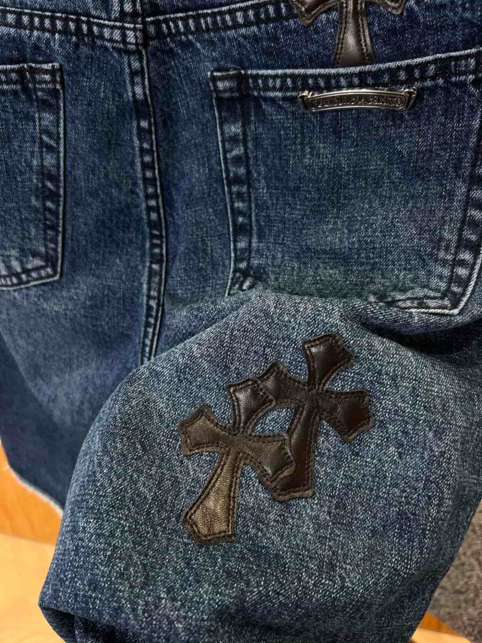 1:1 quality version Washed Blue Leather Cross Patch Raw Edge Five Pocket Unisex Denim Shorts 29319460