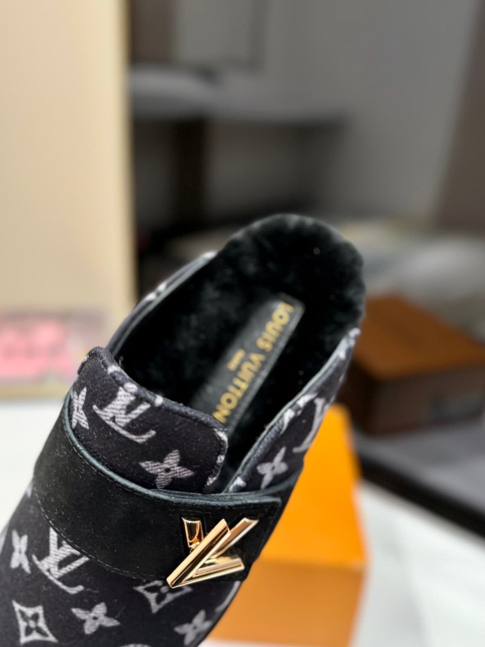 1:1 quality version Embossed Metal Logo Buckle Closed Toe Mule Slides 7 colors 29319389