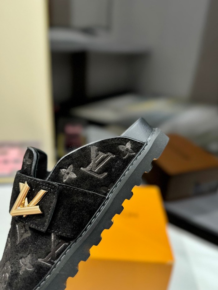 1:1 quality version Embossed Metal Logo Buckle Closed Toe Mule Slides 7 colors 29319389