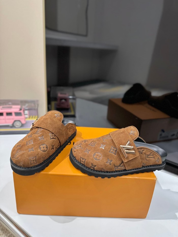 1:1 quality version Embossed Metal Logo Buckle Closed Toe Mule Slides 7 colors 29319389