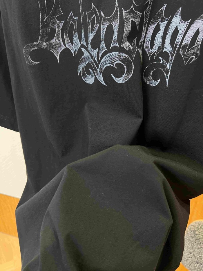 1:1 quality version Gothic Script Gradient Vintage Letter Print Distressed Frayed Neck Oversized T-shirt 2 colors 29321473