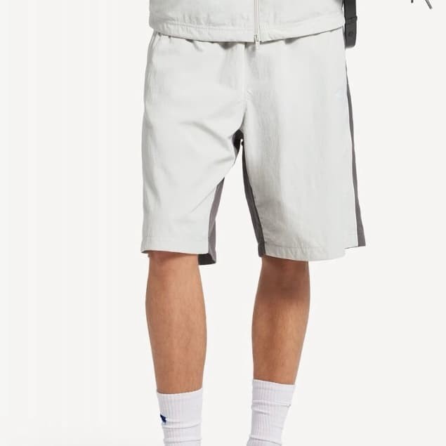 1:1 quality version Side Contrast Strip Drawstring Elastic Waist Quick Dry Lightweight Five Inch Athletic Shorts 29321112