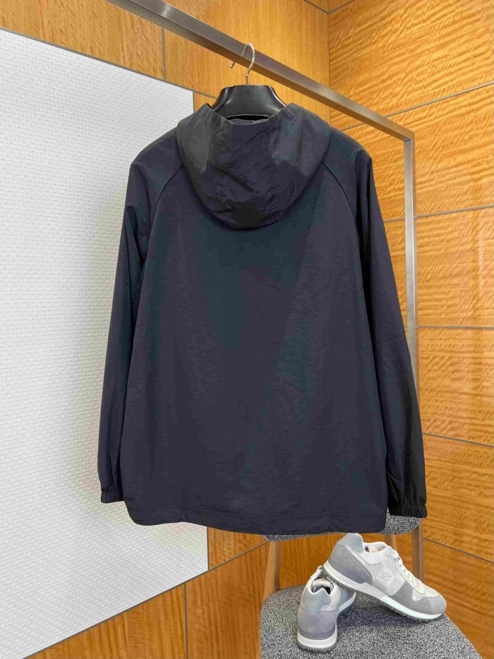 1:1 quality version Raglan Hooded Sun Protection Jacket Full Front Zip Curved Small Logo Print Sun Coat 29321127