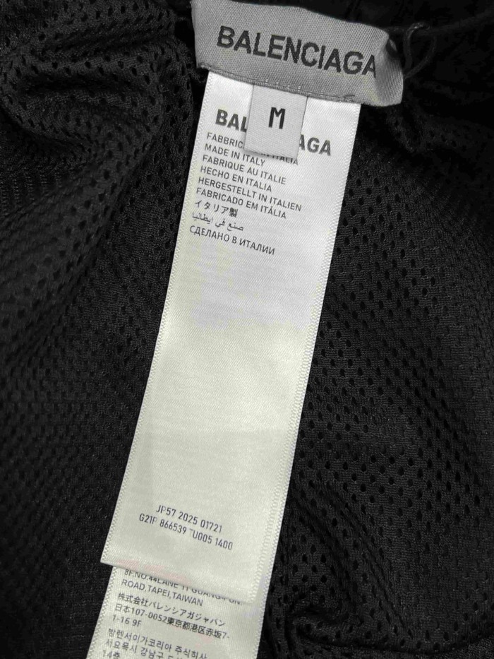 1:1 quality version Crinkle Quick Dry Fabric Drawstring Elastic Waist Curved Small Logo Letter Print Five Inch Athletic Shorts 29321121