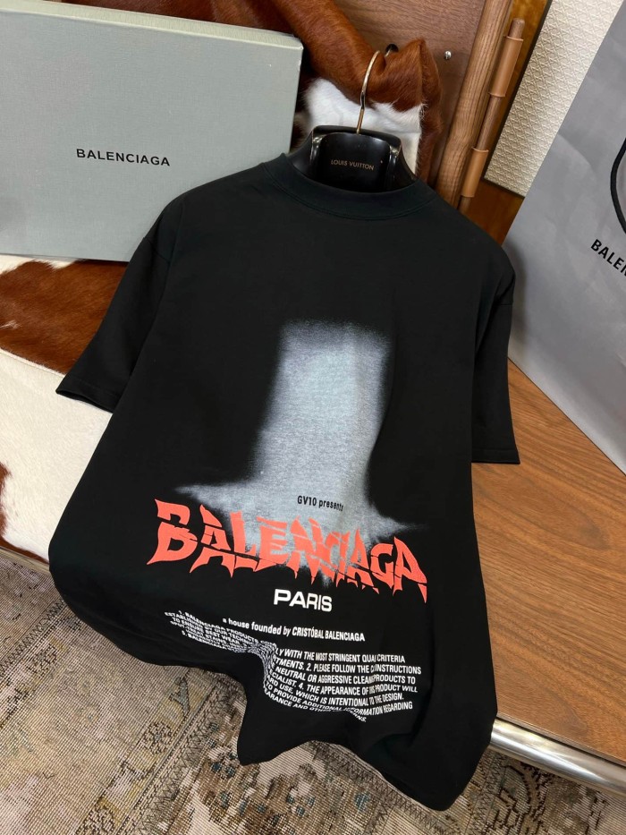 1:1 quality version Dark Style Gradient Top Hat Pattern Red Distorted Font Multi Paragraph English Slogan Print T-shirt 29321109