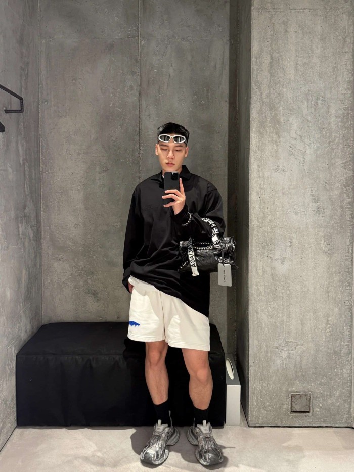 1:1 quality version  Double Drawstring Elastic Waist Single Side Blue Melting Drip Letter Print Loose Five Point Sweat Shorts 29321610