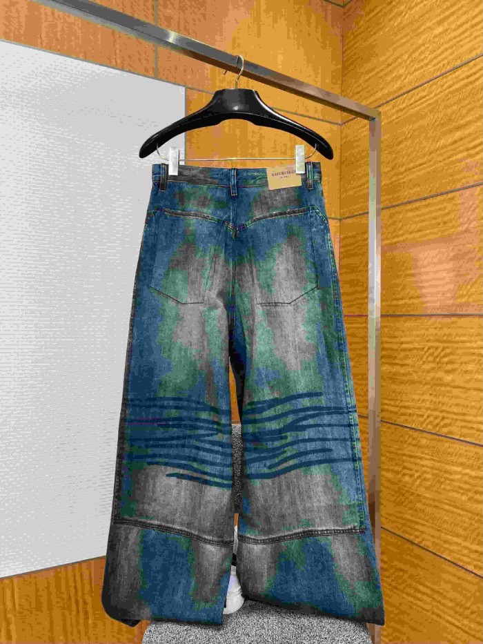 1:1 quality version Heavy Wash Gradient Yellowed Bleach Side Vertical Thorn Gothic Font Patch Stitch High Waist Denim Pants 29321480