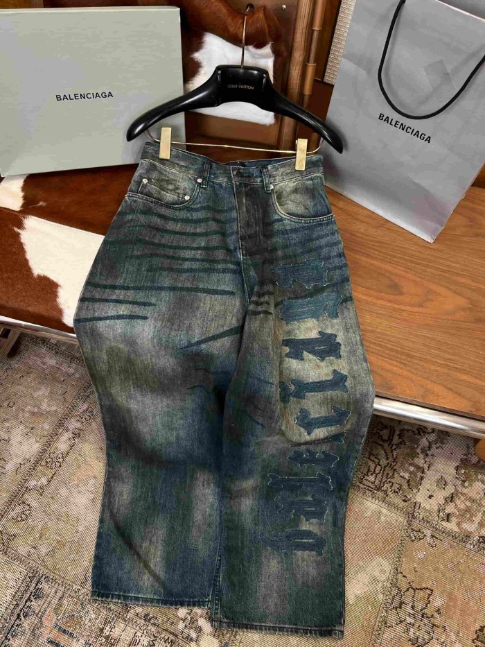 1:1 quality version Heavy Wash Gradient Yellowed Bleach Side Vertical Thorn Gothic Font Patch Stitch High Waist Denim Pants 29321480