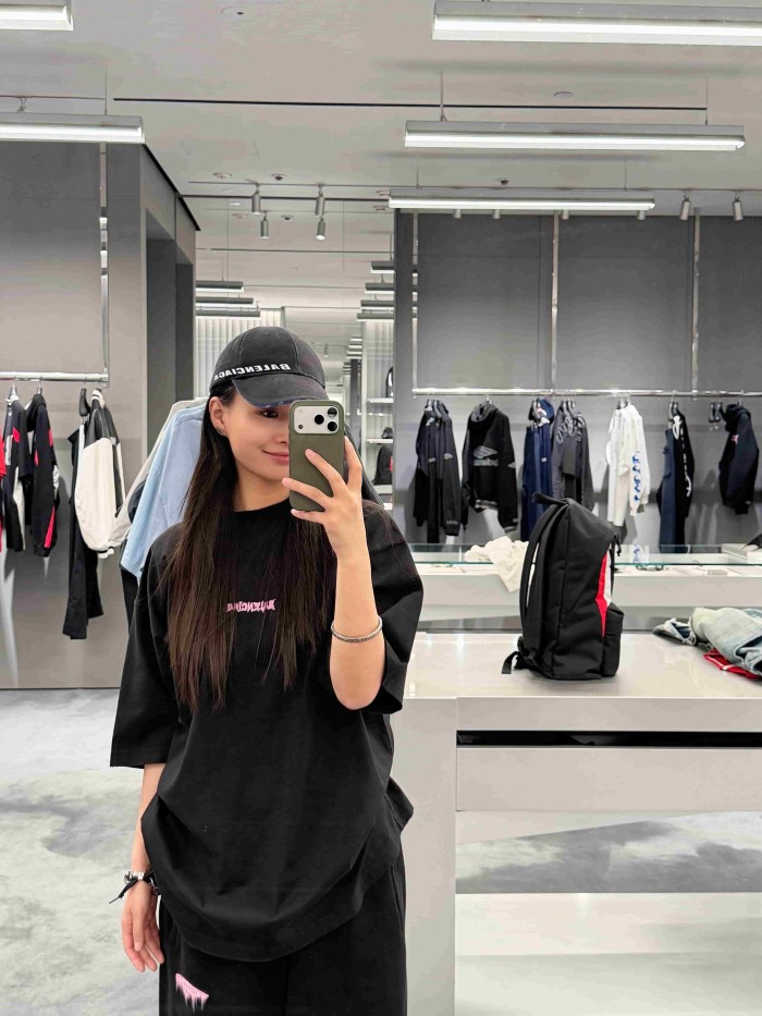1:1 quality version  Large Light Purple Thorn Rip Gothic Font Double Side Print Bottom Frayed Destroy Oversized T-shirt 29321597