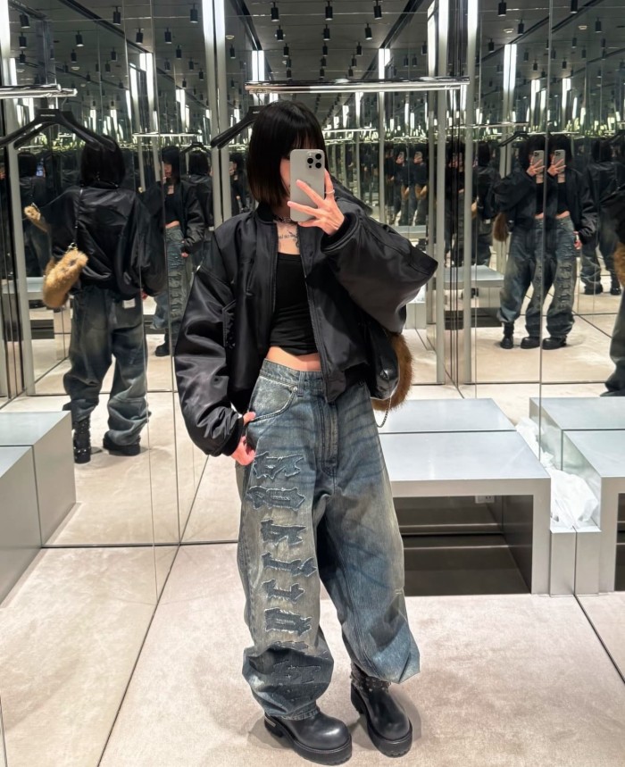 1:1 quality version Heavy Wash Gradient Yellowed Bleach Side Vertical Thorn Gothic Font Patch Stitch High Waist Denim Pants 29321480