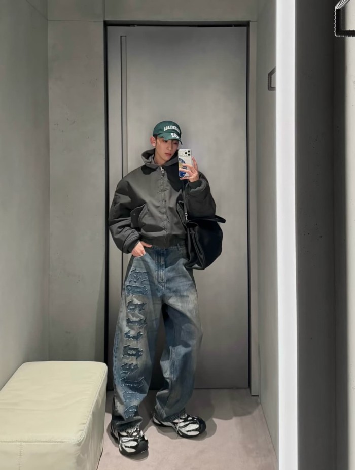 1:1 quality version Heavy Wash Gradient Yellowed Bleach Side Vertical Thorn Gothic Font Patch Stitch High Waist Denim Pants 29321480