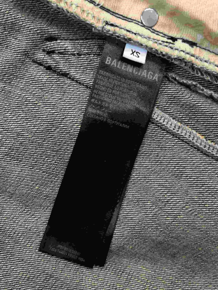 1:1 quality version Heavy Wash Gradient Yellowed Bleach Side Vertical Thorn Gothic Font Patch Stitch High Waist Denim Pants 29321480