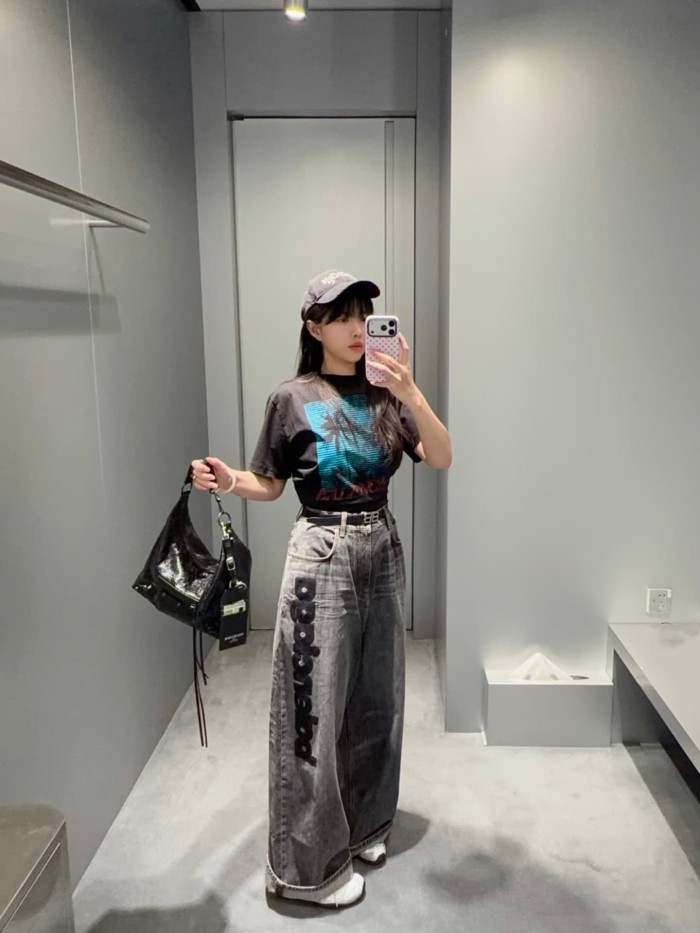 1:1 quality version  Vertical Large Flock Letter Print Horizontal Bleach Whisker Distressed High Waist Wide Leg Denim Pants 29321486