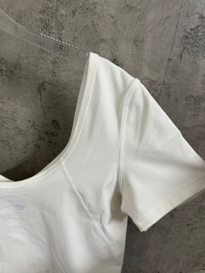 1:1 quality version Wide U Open Back V Neck Fitted Shoulder T-Shirt 2 colors 29330399
