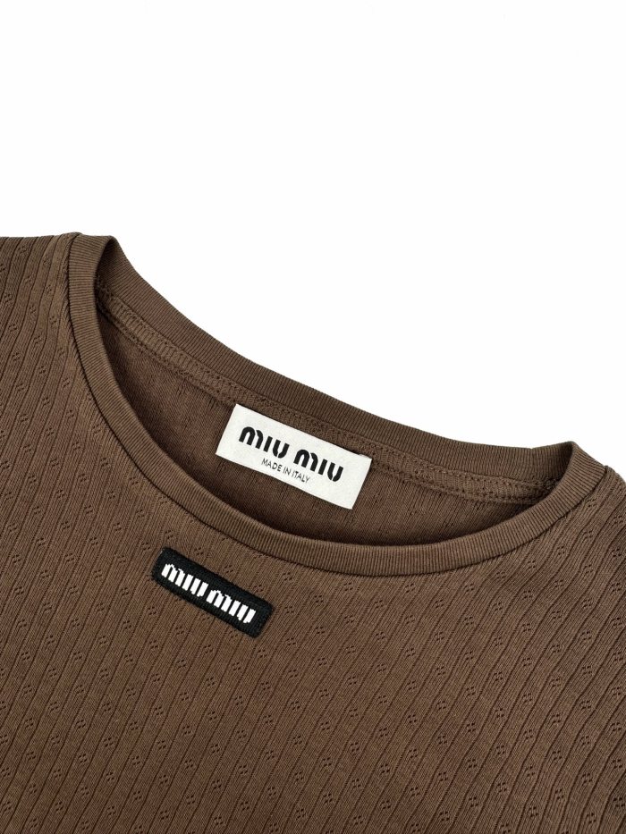 1:1 quality version Miu Woven Label Vertical Eyelet Jacquard Cuff Hem Lace Fringe Slim T-shirt 3 colors 29330298