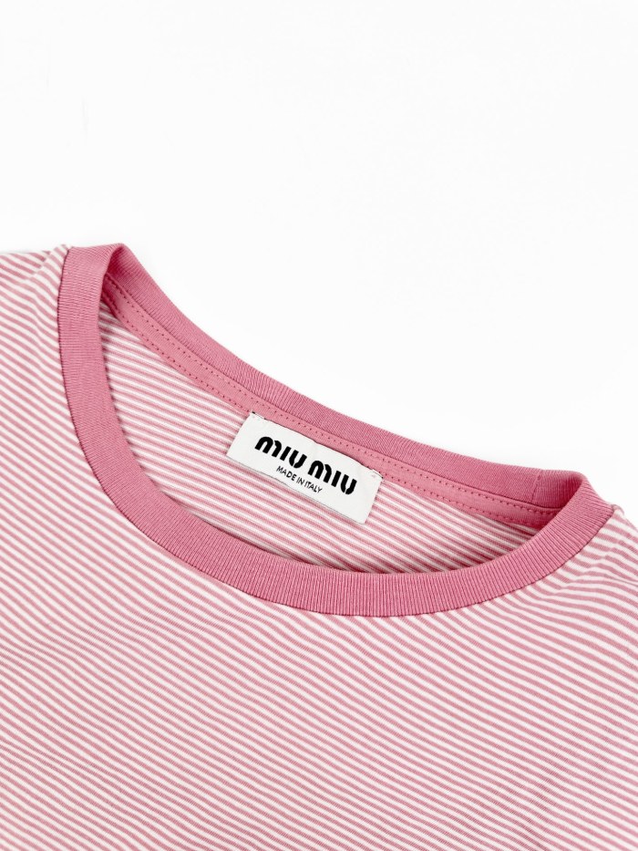 1:1 quality version Pink White Thin Horizontal Stripe Black Tag Letter Mini Logo Long Sleeve Base T-Shirt 29329420