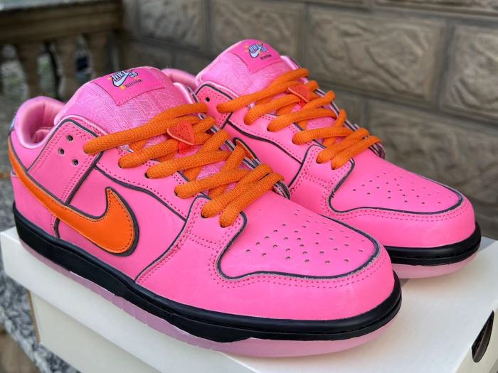 [plus-size shoes] N SB DUNK Powerpuff Girls Co-branded Blossom Pink Low Top Sneakers 29330380