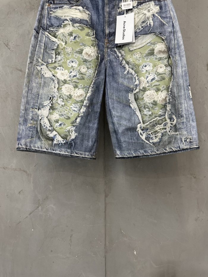 1:1 quality version Heavy Wash Bleach Torn Rip Fray Vintage Floral Lining Patch Baggy Loose Five Inch Denim Bermuda Shorts 29330260