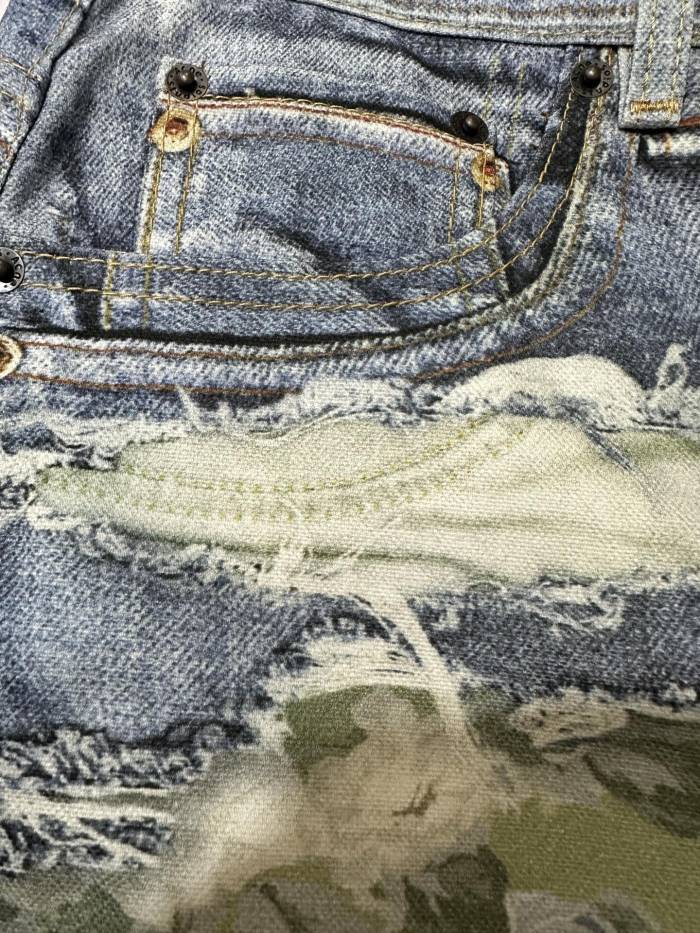 1:1 quality version Heavy Wash Bleach Torn Rip Fray Vintage Floral Lining Patch Baggy Loose Five Inch Denim Bermuda Shorts 29330260