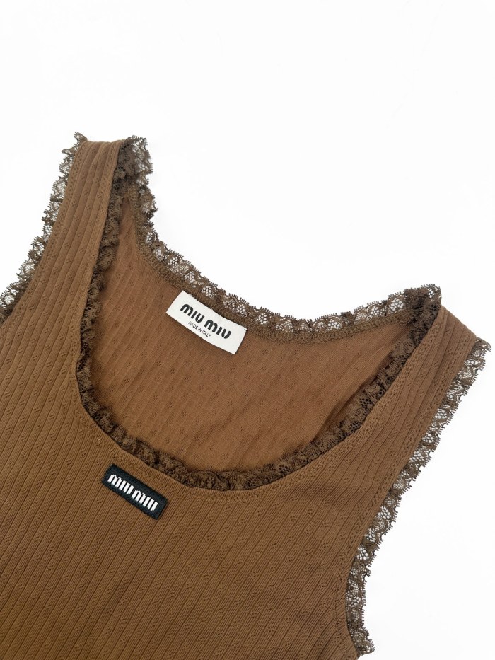 1:1 quality version U Square Neck Lace Ruffle Binding Vertical Rib Eyelet Jacquard Chest Woven Label Mini LogoTank Top 2 colors 29330300