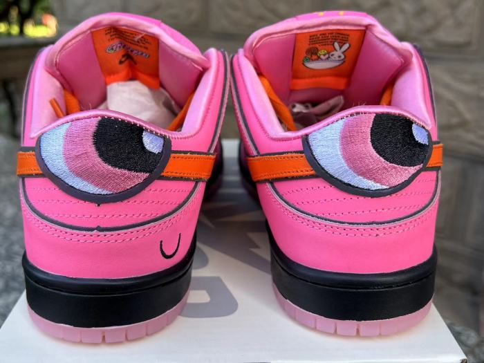 [plus-size shoes] N SB DUNK Powerpuff Girls Co-branded Blossom Pink Low Top Sneakers 29330380