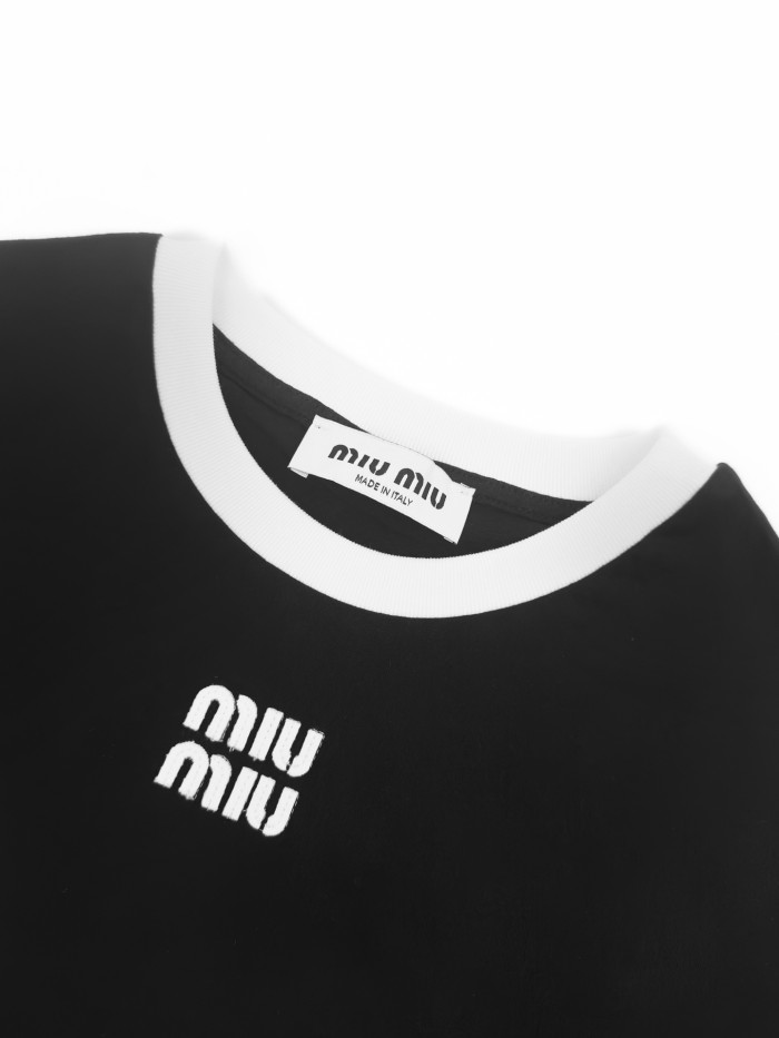 1:1 quality version Black White Contrast Binding Vintage Letter Embroidery Cropped T-shirt 2 colors 29330340