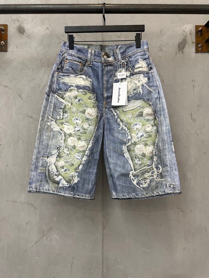 1:1 quality version Heavy Wash Bleach Torn Rip Fray Vintage Floral Lining Patch Baggy Loose Five Inch Denim Bermuda Shorts 29330260