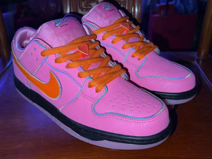 [plus-size shoes] N SB DUNK Powerpuff Girls Co-branded Blossom Pink Low Top Sneakers 29330380