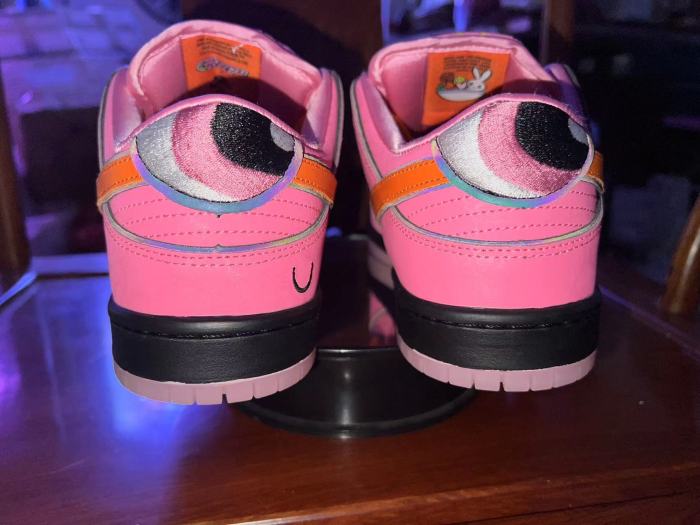 [plus-size shoes] N SB DUNK Powerpuff Girls Co-branded Blossom Pink Low Top Sneakers 29330380