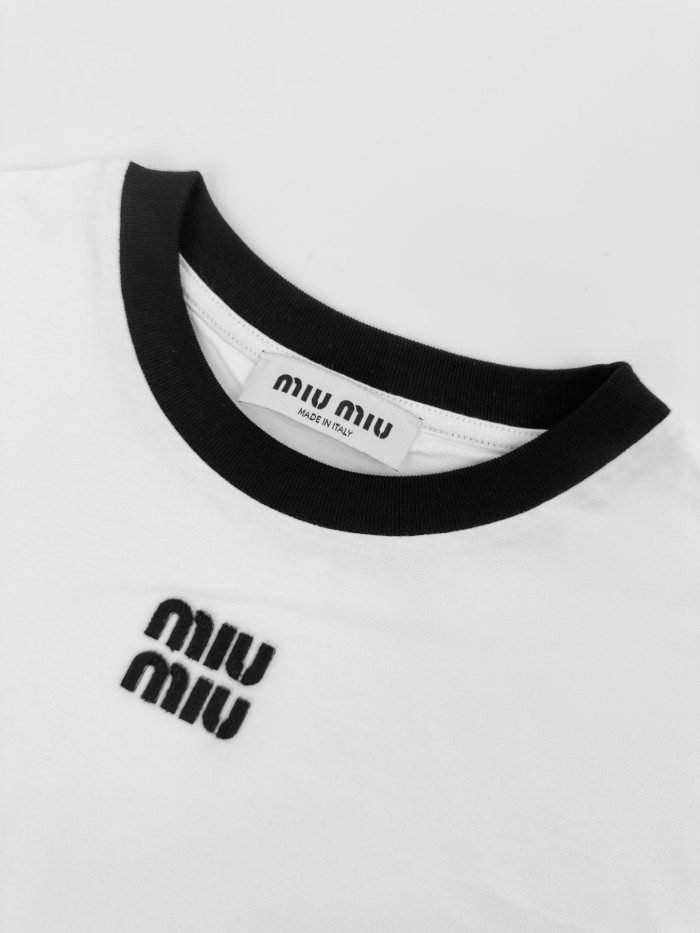 1:1 quality version Black White Contrast Binding Vintage Letter Embroidery Cropped T-shirt 2 colors 29330340