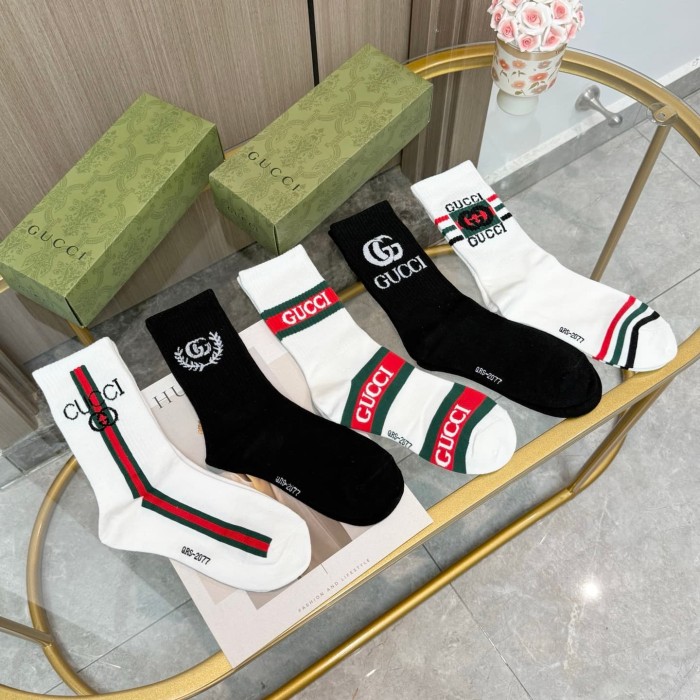 Classic Red Green Web Stripe Interlocking GG Letter Mid Calf Socks 5 Pairs Per Box 29332328