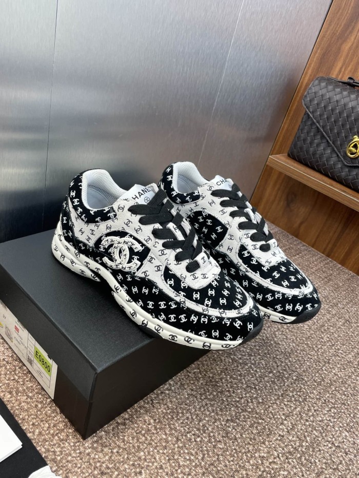1:1 quality version All Over CC Logo Print Lace Up Low Top Platform Running Sneakers 3 colors 29332720
