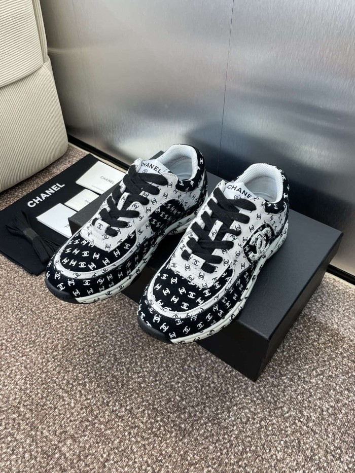 1:1 quality version All Over CC Logo Print Lace Up Low Top Platform Running Sneakers 3 colors 29332720