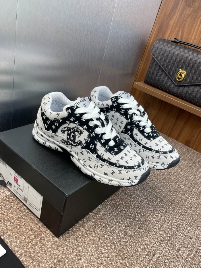 1:1 quality version All Over CC Logo Print Lace Up Low Top Platform Running Sneakers 3 colors 29332720
