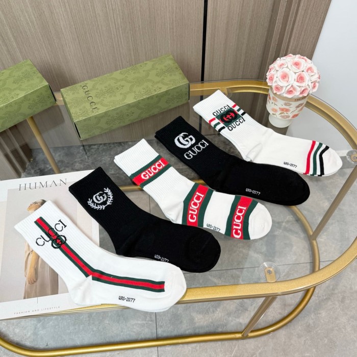 Classic Red Green Web Stripe Interlocking GG Letter Mid Calf Socks 5 Pairs Per Box 29332328