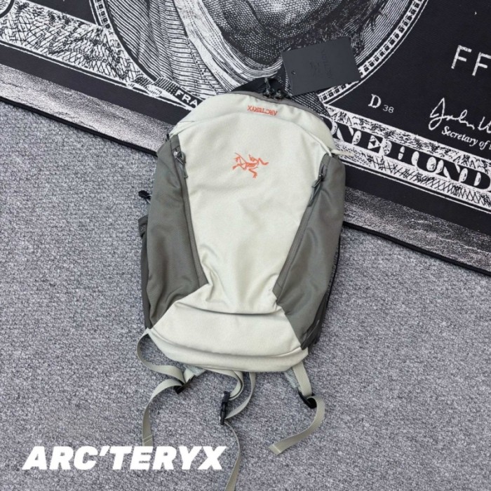 Mantis 26 Gold Red Embroidery Logo Backpack 3 colors 29332320