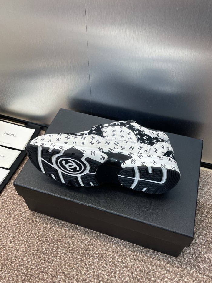 1:1 quality version All Over CC Logo Print Lace Up Low Top Platform Running Sneakers 3 colors 29332720