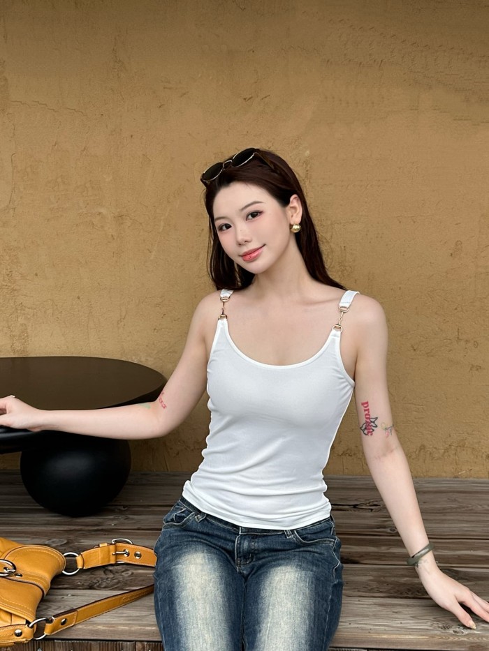 1:1 quality version Gold Slide Buckle Adjustable Thin Strap U Neck Slim Camisole Tank Top 2 colors 29334609