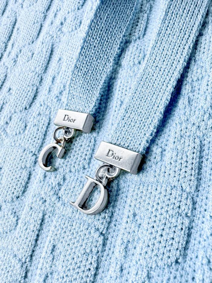 1:1 quality version Full Oblique Jacquard Round Neck Drawstring Metal Pendant Knit Cropped T-shirt 2 colors 29334282