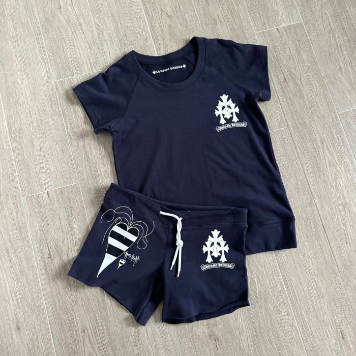 1:1 quality version Sanskrit Cross Graffiti Heart Navy Print Tee & Shorts Set 29334504
