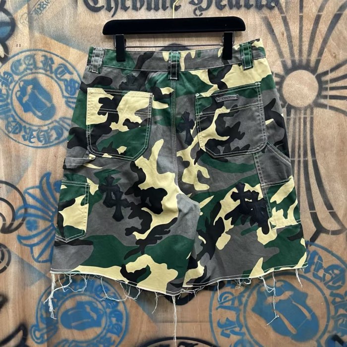 1:1 quality version Distressed Frayed Camo Cross Leather Patch Cargo Shorts 2 colors 29340825